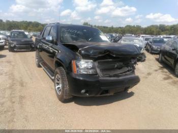  Salvage Chevrolet Avalanche 1500