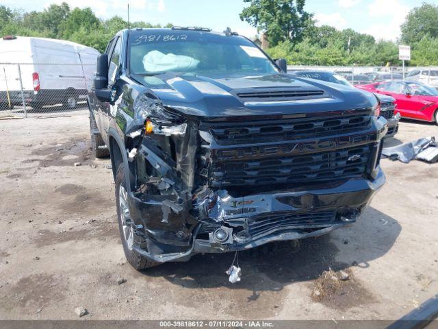  Salvage Chevrolet Silverado 2500