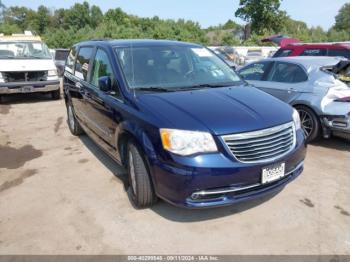  Salvage Chrysler Town & Country