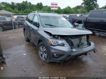  Salvage Nissan Pathfinder