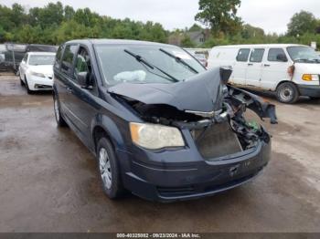  Salvage Chrysler Town & Country