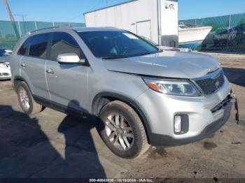  Salvage Kia Sorento