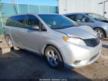  Salvage Toyota Sienna