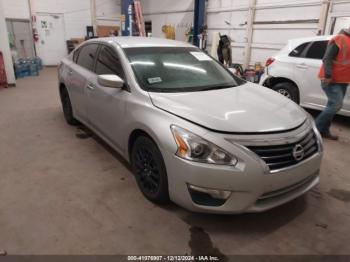  Salvage Nissan Altima