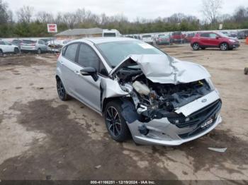  Salvage Ford Fiesta