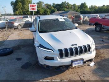  Salvage Jeep Cherokee