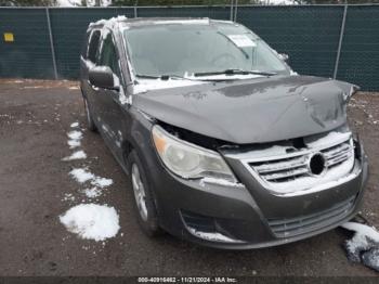  Salvage Volkswagen Routan