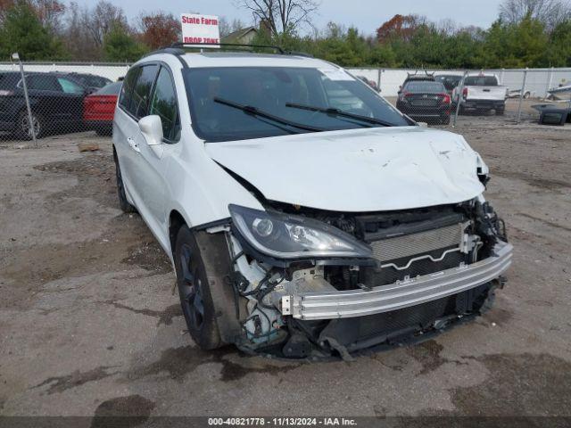  Salvage Chrysler Pacifica