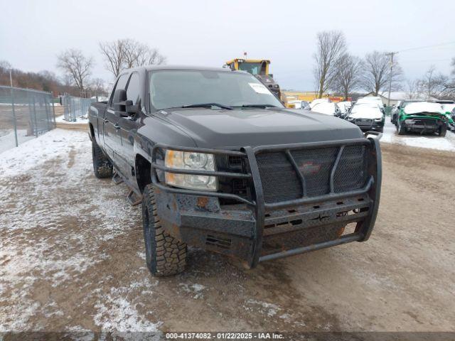  Salvage Chevrolet Silverado 2500