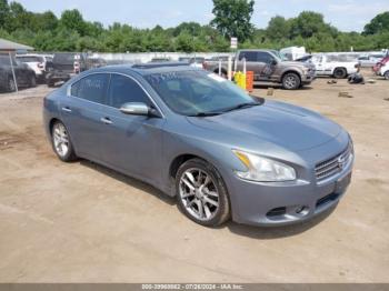  Salvage Nissan Maxima