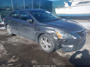  Salvage Nissan Altima