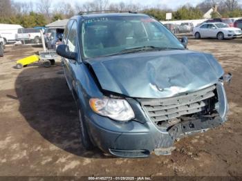  Salvage Chrysler Town & Country