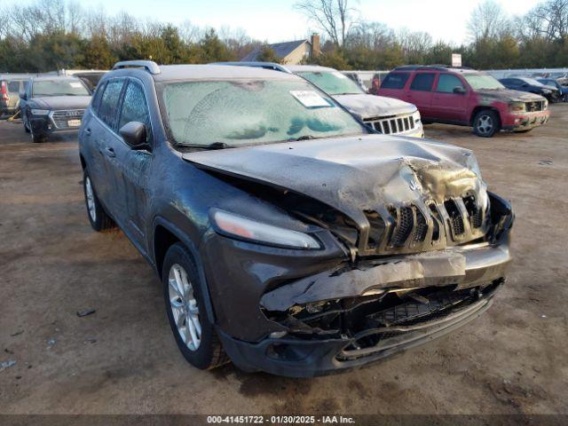  Salvage Jeep Cherokee