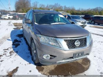  Salvage Nissan Pathfinder