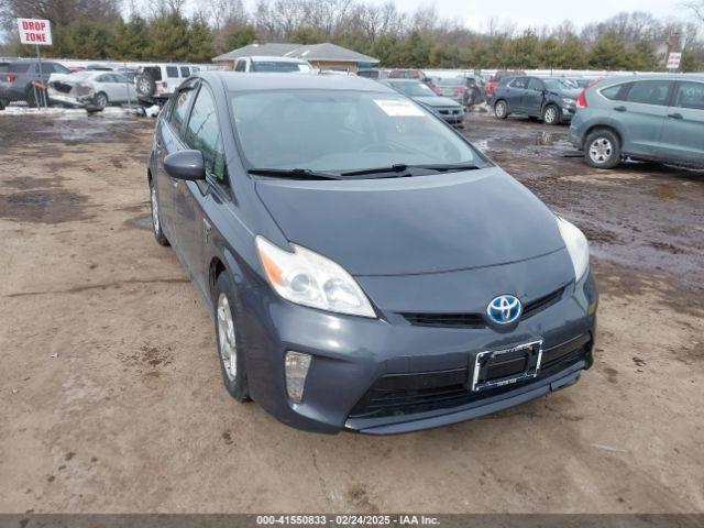  Salvage Toyota Prius