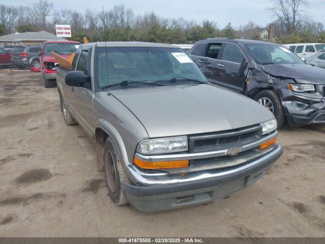  Salvage Chevrolet S-10