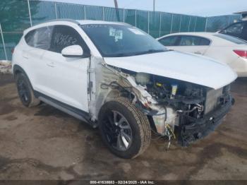  Salvage Hyundai TUCSON