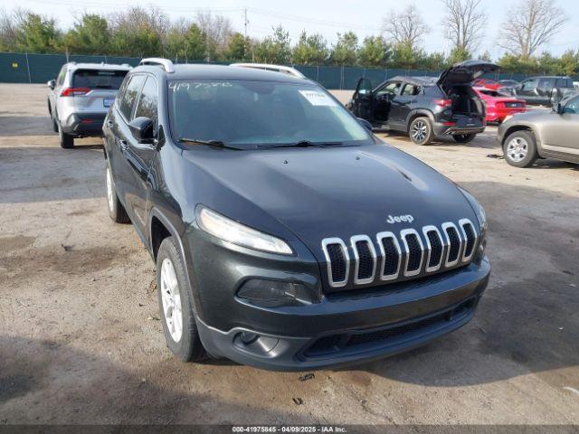  Salvage Jeep Cherokee