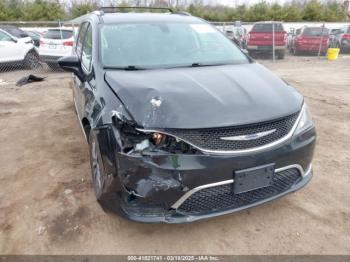  Salvage Chrysler Pacifica