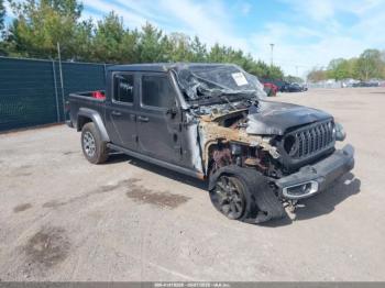  Salvage Jeep Gladiator