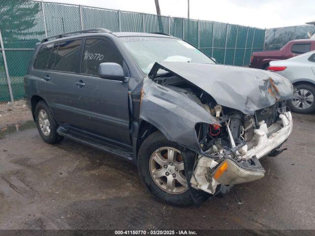  Salvage Toyota Highlander