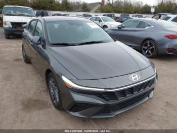  Salvage Hyundai ELANTRA