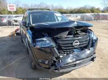  Salvage Nissan Pathfinder