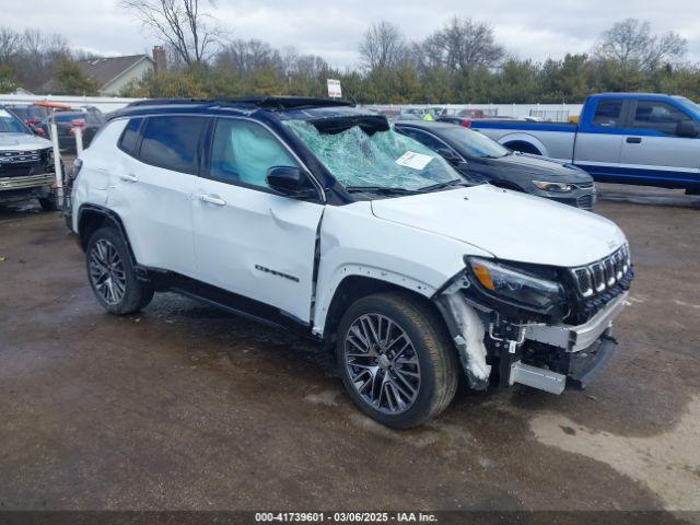 Salvage Jeep Compass