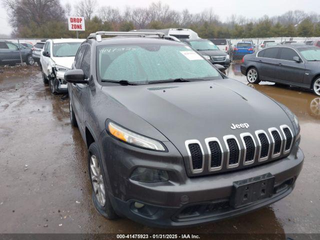  Salvage Jeep Cherokee