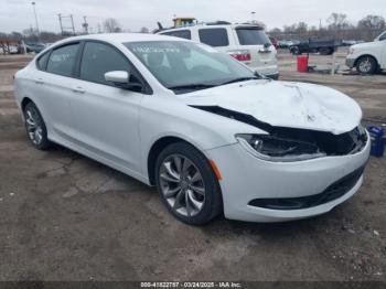  Salvage Chrysler 200