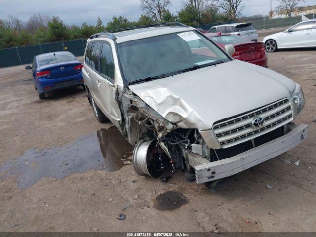  Salvage Toyota Highlander