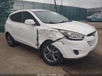  Salvage Hyundai TUCSON