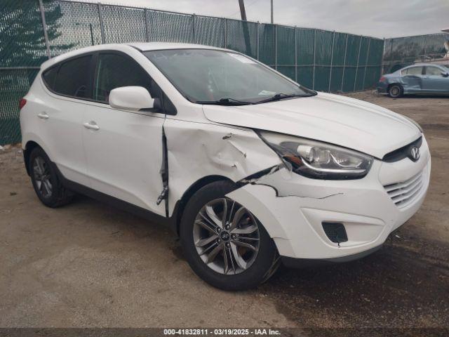  Salvage Hyundai TUCSON
