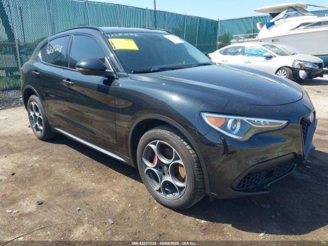  Salvage Alfa Romeo Stelvio