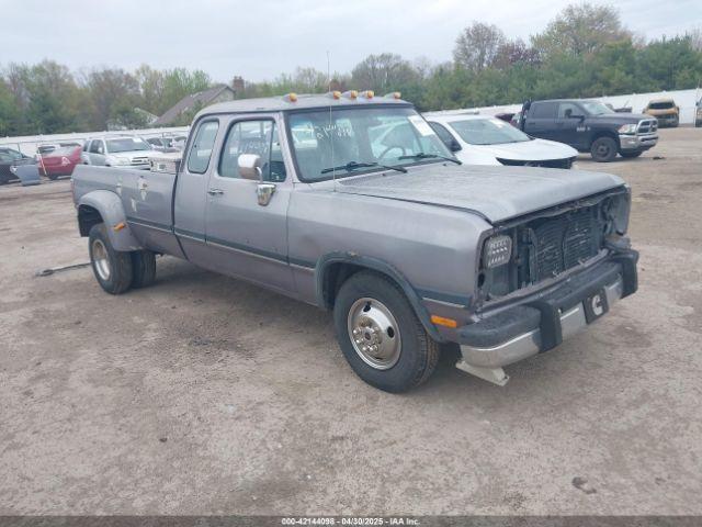  Salvage Dodge D-series