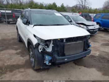  Salvage Kia Seltos