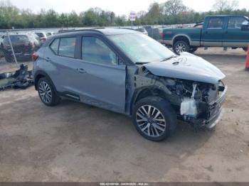  Salvage Nissan Kicks