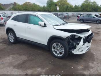  Salvage Mercedes-Benz GLA