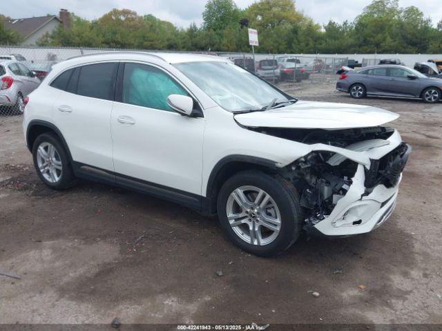  Salvage Mercedes-Benz GLA
