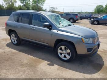  Salvage Jeep Compass