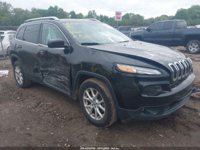  Salvage Jeep Cherokee