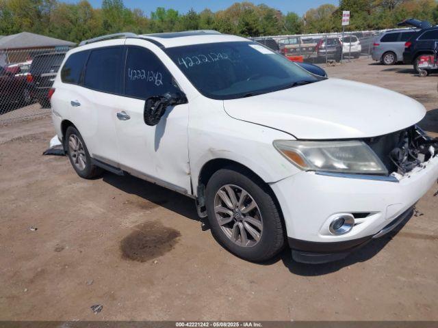  Salvage Nissan Pathfinder