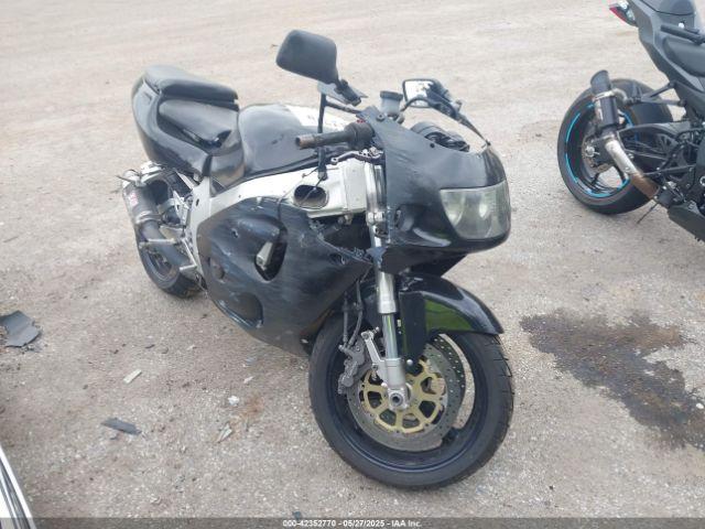  Salvage Suzuki Gsx-r750