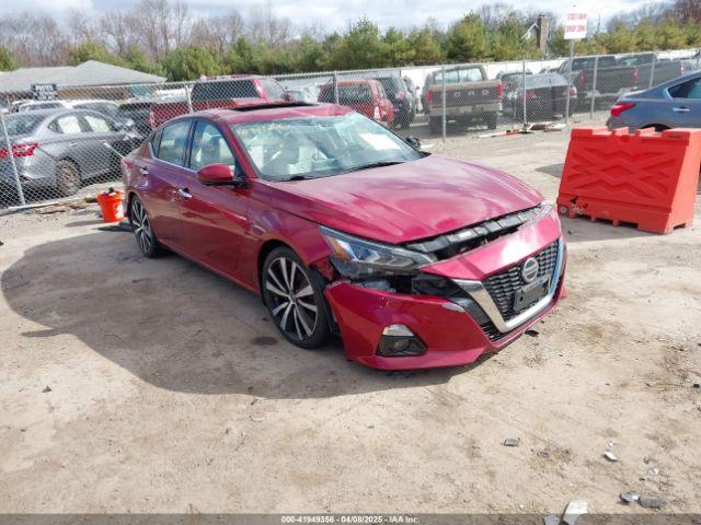  Salvage Nissan Altima