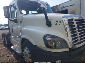  Salvage Freightliner Cascadia 125