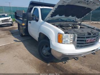  Salvage General Motors Sierra 3500hd Chassis