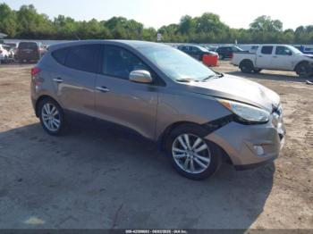 Salvage Hyundai TUCSON