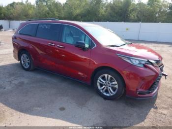  Salvage Toyota Sienna