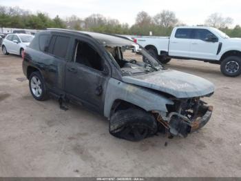 Salvage Jeep Compass