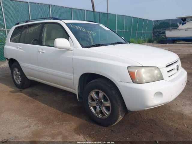  Salvage Toyota Highlander